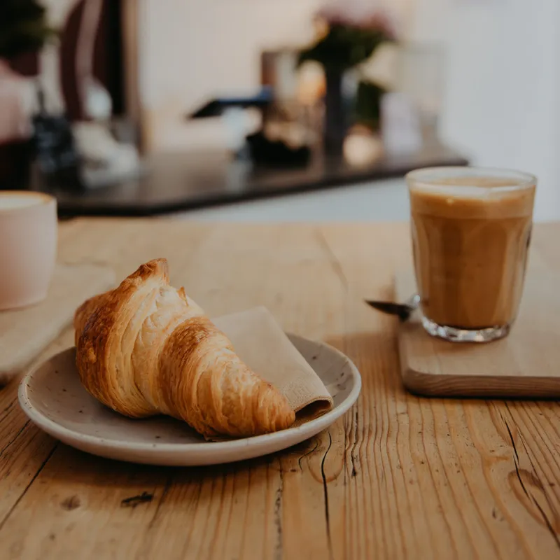 bell and beans cafe lueneburg croissant