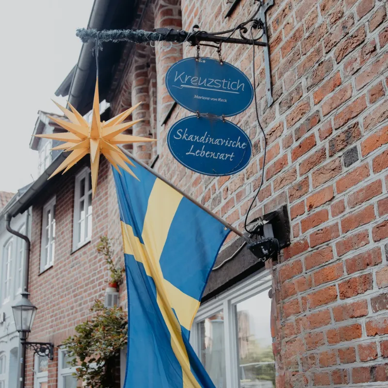 kreuzstich schild und geschaeft stoffladen lueneburg