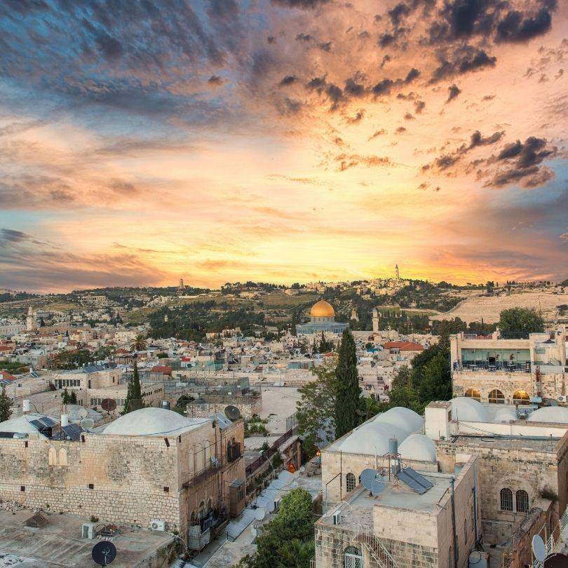 HOPE BUSINESS – raw & rough roadmovie about the cultural art scene in & around Ramallah (Palestine)